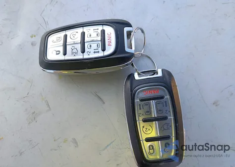 2018 Chrysler Pacifica Limited z USA, uszkodzony, nr VIN 2C4RC1GGXJR245869